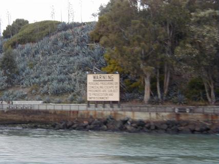 Sign to say don't help the prisoners escape!<br>Location: <a href="https://www.google.com/maps/search/?api=1&query=37.82742,-122.41784" target="_new">Alcatraz Ferry</a>